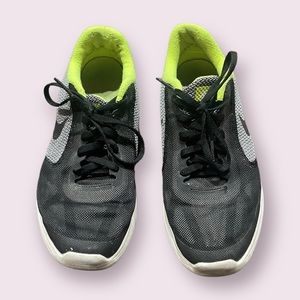 Nike Revolution 3 Running Shoes